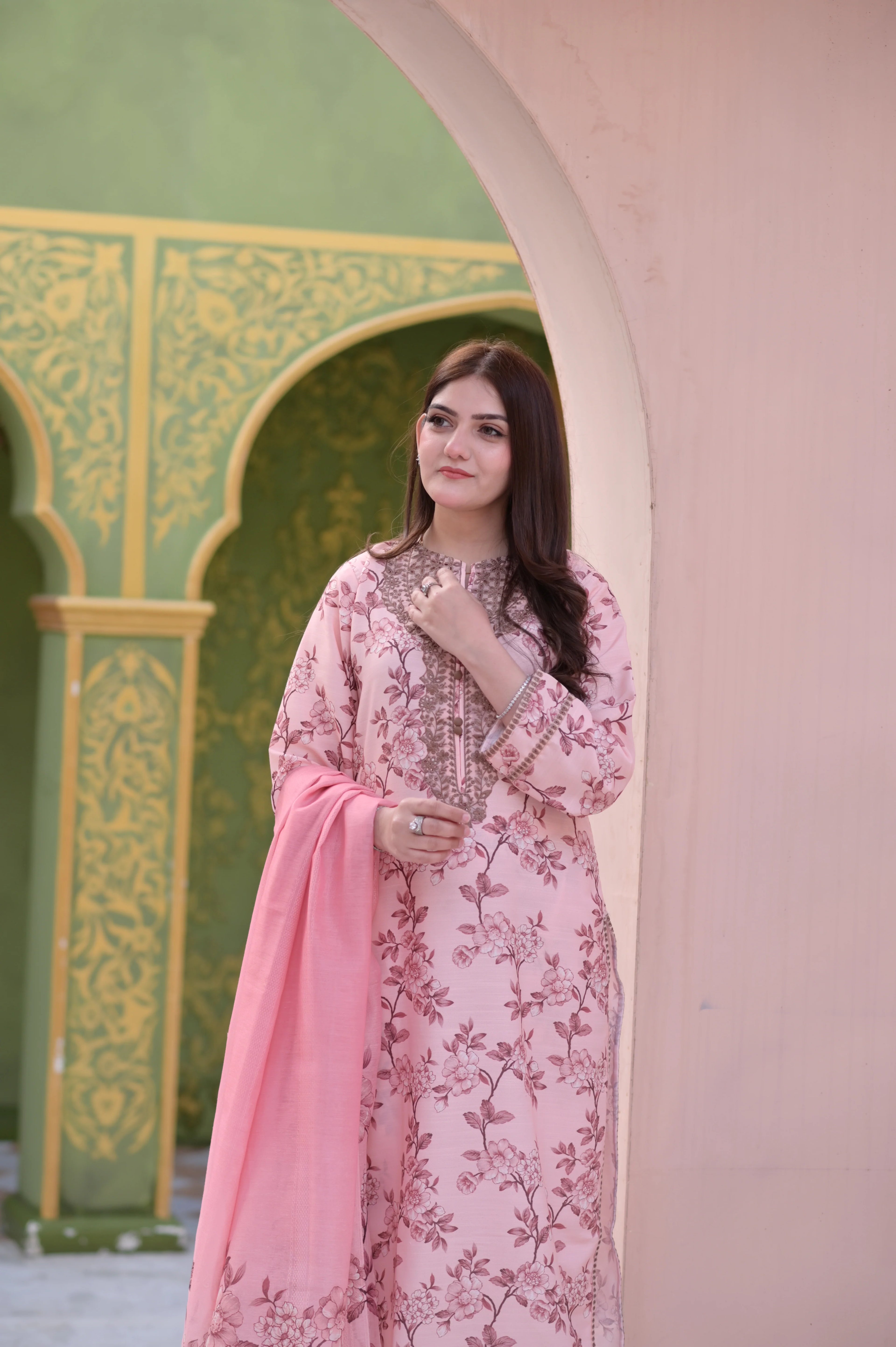 Floral Poise 3 PC